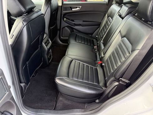 Used 2024 Ford Edge SEL image 12