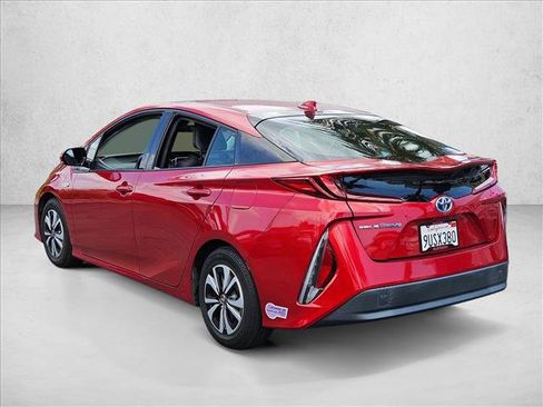 Used 2018 Toyota Prius Prime Premium w/ Carpet Mat Package FWD image 5