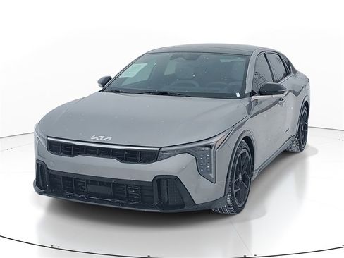 Certified 2025 Kia K4 GT-Line Turbo image 2