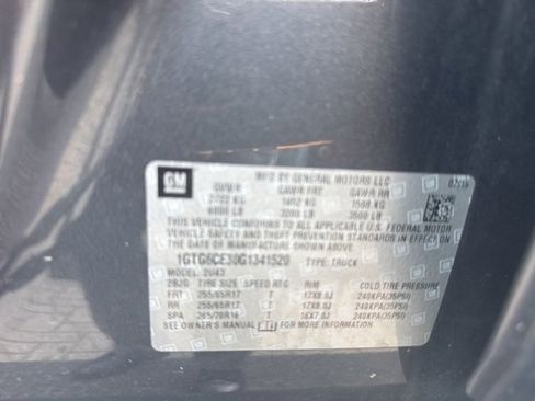 Used 2016 GMC Canyon SLE w/ SLE Convenience Package image 11