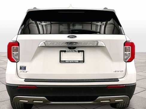 Used 2021 Ford Explorer XLT w/ Equipment Group 202A AWD/4WD image 4