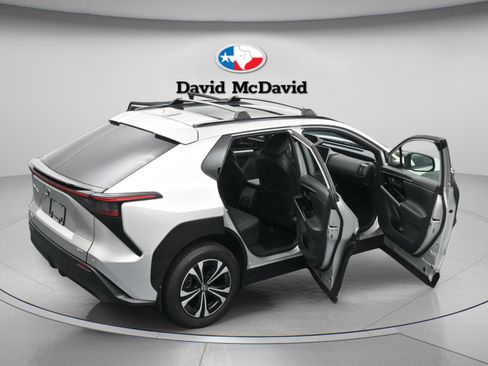 Used 2024 Toyota bZ4X XLE w/ Weather Package AWD/4WD image 45