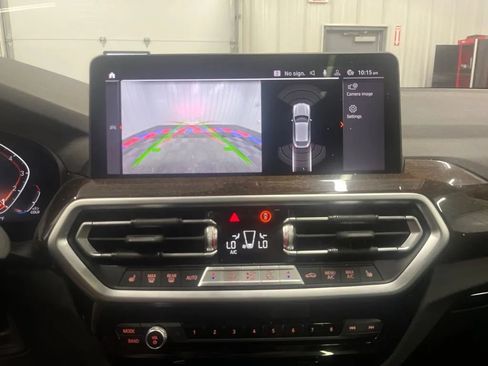 Used 2025 BMW X4 xDrive30i AWD/4WD image 22