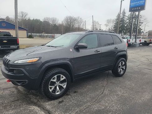 Used 2015 Jeep Cherokee Trailhawk w/ Leather Interior Group image 3