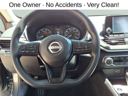 Used 2023 Nissan Altima 2.5 S FWD image 15