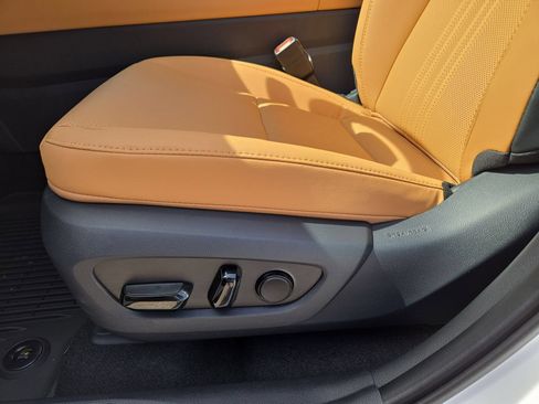 New 2026 Lexus NX 350 AWD image 17