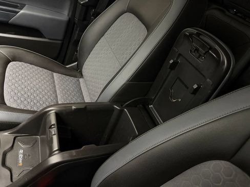 Used 2020 Chevrolet Colorado Z71 AWD/4WD image 27