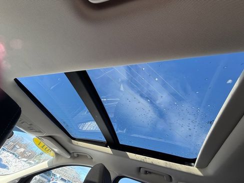 Used 2017 Ford Escape SE image 31