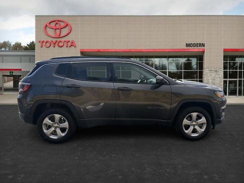 Used 2020 Jeep Compass Latitude image 4