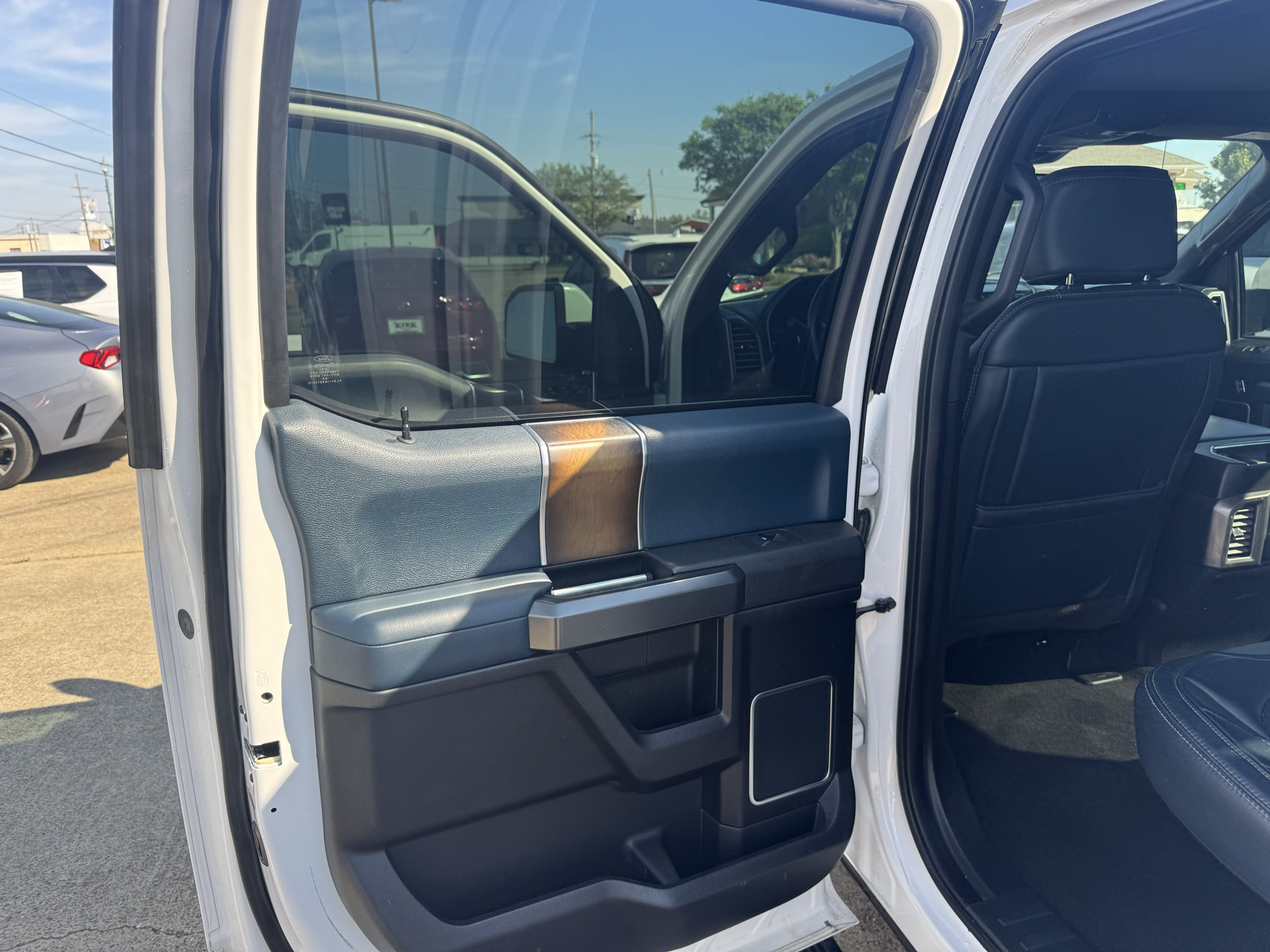 Used 2018 Ford F150 Limited AWD/4WD image 16