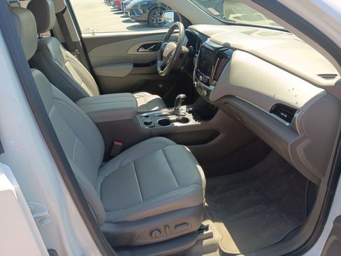 Used 2020 Chevrolet Traverse LT w/ LT Premium Package FWD image 20