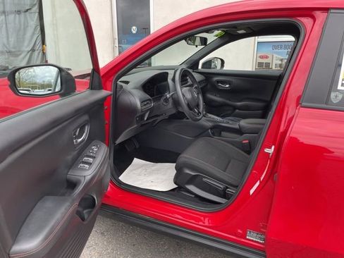 Used 2024 Honda HR-V Sport image 8