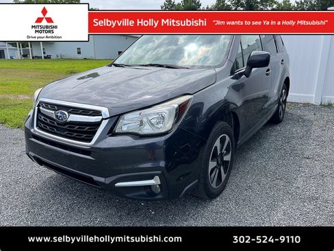 Used 2017 Subaru Forester 2.5i Premium AWD/4WD image 1