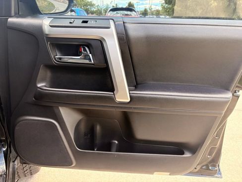 Used 2020 Toyota 4Runner SR5 Premium w/ Moonroof Package AWD/4WD image 35