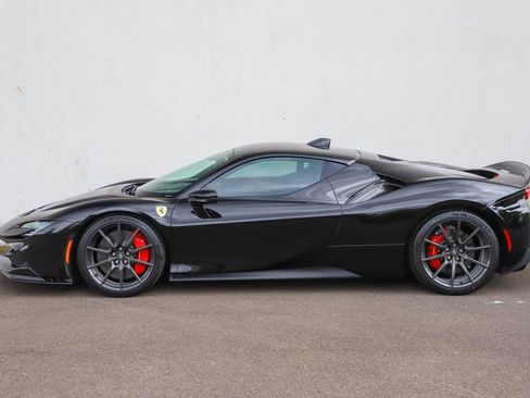 Certified 2021 Ferrari SF90 Stradale AWD/4WD image 17