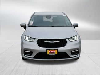 Used 2023 Chrysler Pacifica Touring-L video 2