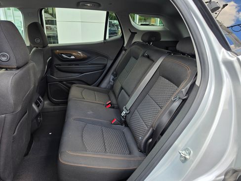 Used 2020 GMC Terrain SLE FWD image 9