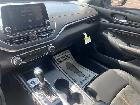 Used 2021 Nissan Altima 2.5 SR FWD image 13