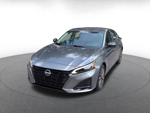Used 2026 Nissan Altima 2.5 SV FWD image 7