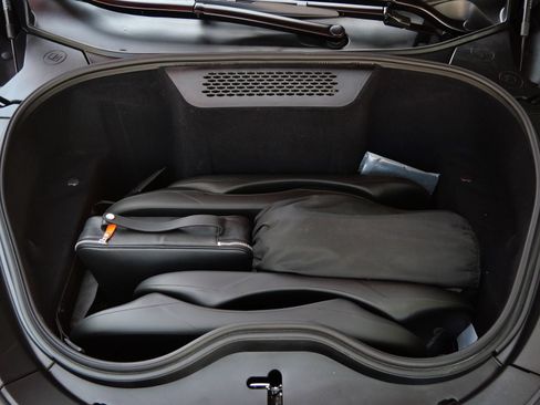 Used 2023 McLaren GT RWD image 24