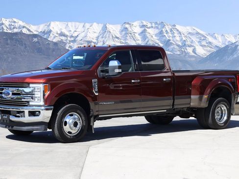 Used 2017 Ford F350 King Ranch w/ King Ranch Ultimate Package AWD/4WD image 2
