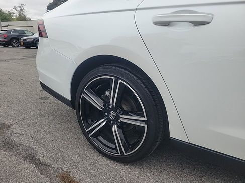 Used 2024 Honda Accord Sport image 32
