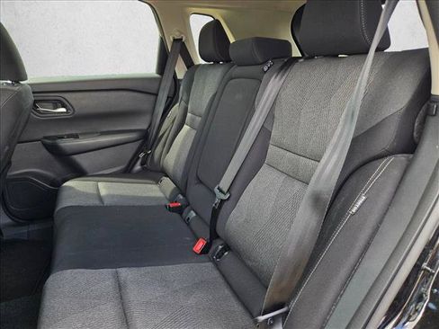 Used 2025 Nissan Rogue SV FWD image 16