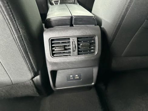 Used 2023 Nissan Rogue SV image 17