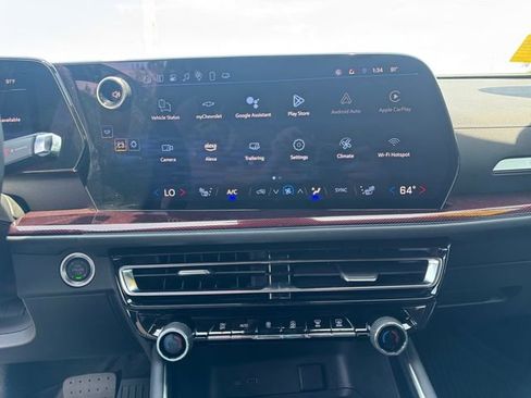 Used 2024 Chevrolet Traverse Z71 AWD/4WD image 21