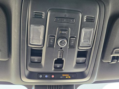 Used 2023 Chevrolet Tahoe High Country AWD/4WD image 31