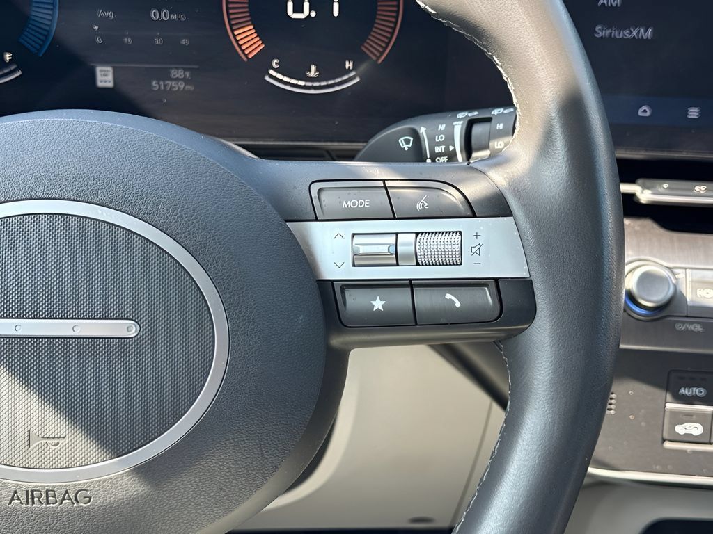 Used 2024 Hyundai Kona SEL AWD/4WD image 14