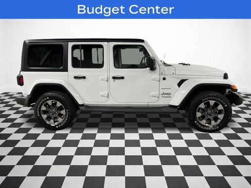 Used 2018 Jeep Wrangler Unlimited Sahara w/ Cold Weather Group AWD/4WD image 2