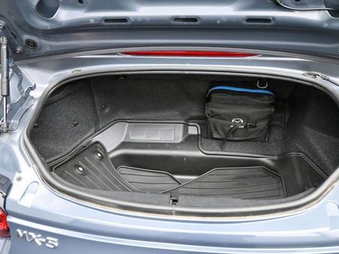 Used 2020 MAZDA MX-5 Miata Grand Touring RWD image 18