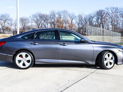 Used 2018 Honda Accord Touring image 5