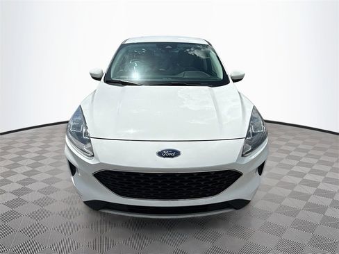 Used 2021 Ford Escape SE image 2