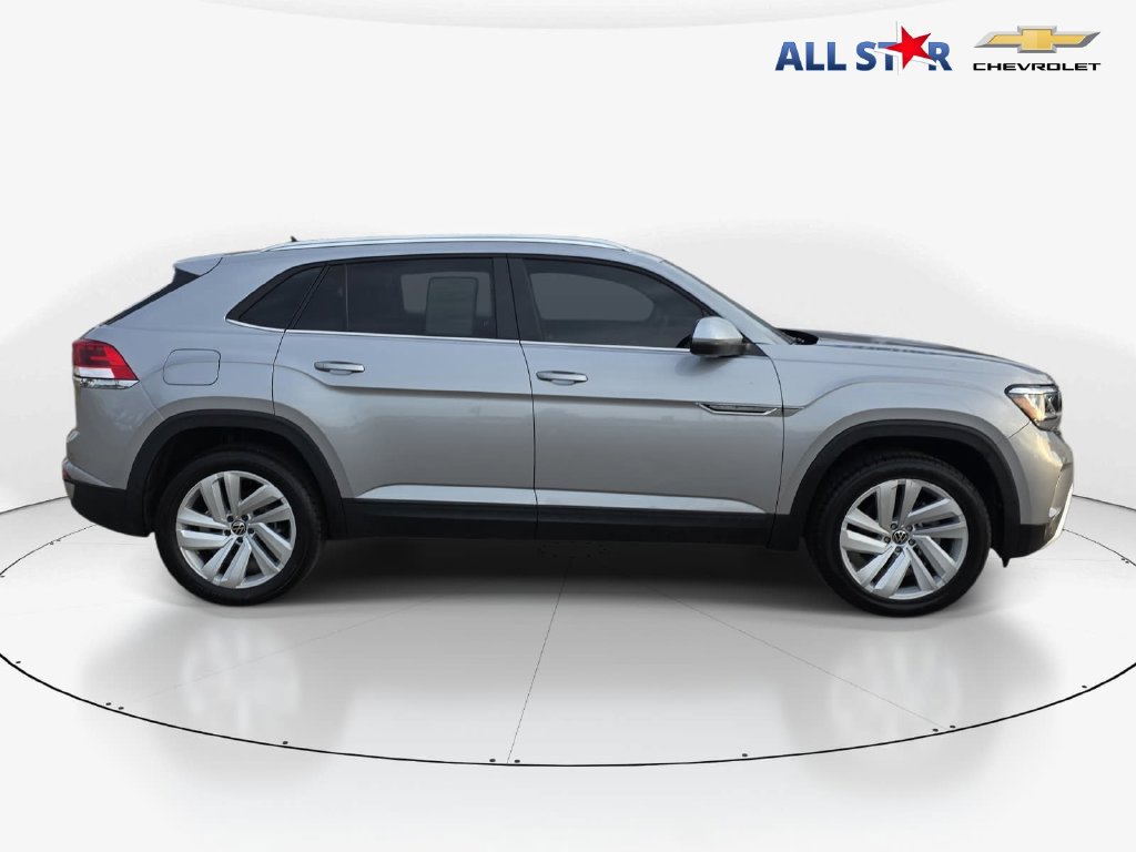 Used 2023 Volkswagen Atlas Cross Sport SE FWD image 2