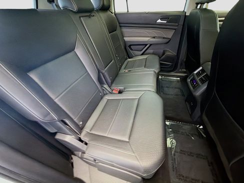 Used 2023 Volkswagen Atlas SE w/ Panoramic Sunroof Package FWD image 14