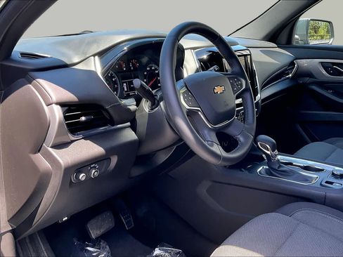 Certified 2023 Chevrolet Traverse LT FWD image 15