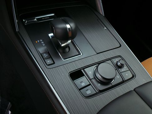 Certified 2024 MAZDA CX-90 3.3 Turbo S w/ Premium Plus AWD/4WD image 16