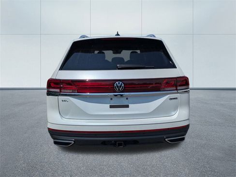New 2025 Volkswagen Atlas SEL image 4