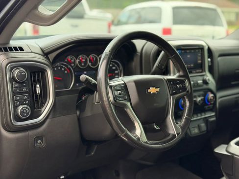 Used 2020 Chevrolet Silverado 1500 LTZ image 16