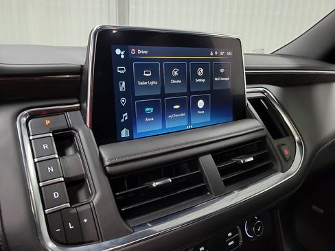 Used 2023 Chevrolet Tahoe Z71 w/ Luxury Package image 19