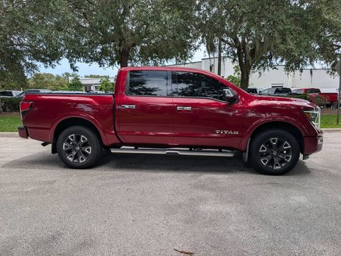 Used 2022 Nissan Titan Platinum Reserve w/ Moonroof Package AWD/4WD image 10