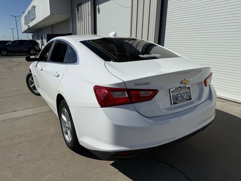 Used 2017 Chevrolet Malibu LS image 8