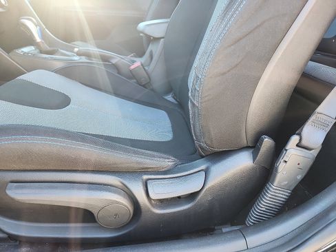 Used 2019 Hyundai Veloster 2.0 image 22