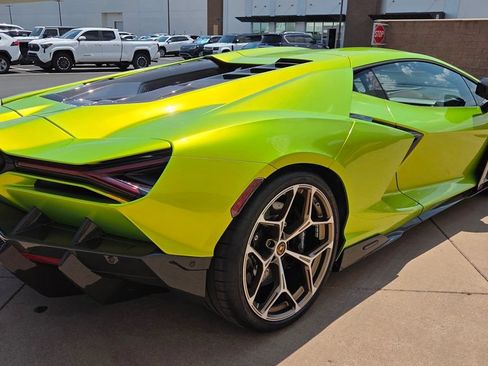 Used 2025 Lamborghini Revuelto AWD/4WD image 5