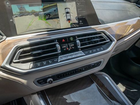 Used 2020 BMW X6 M50i w/ Executive Package AWD/4WD image 28