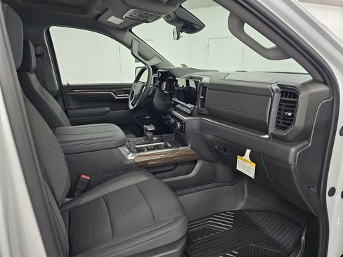 New 2026 Chevrolet Silverado 1500 RST w/ Dark Appearance Package AWD/4WD image 29