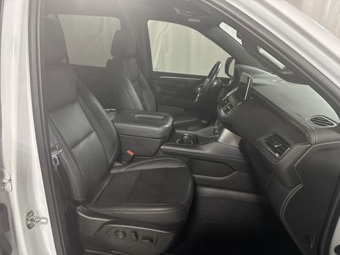 Used 2022 Chevrolet Tahoe Z71 w/ Off-Road Capability Package image 36