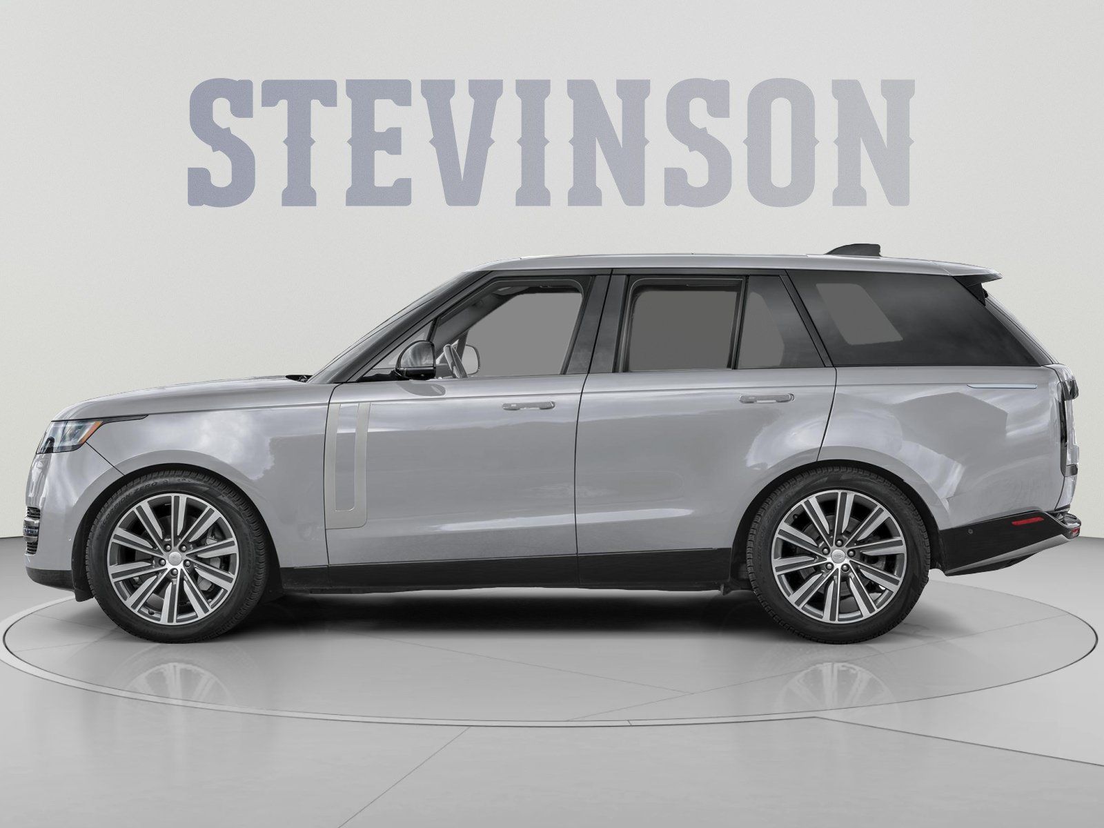 Used 2025 Land Rover Range Rover SV AWD/4WD image 3